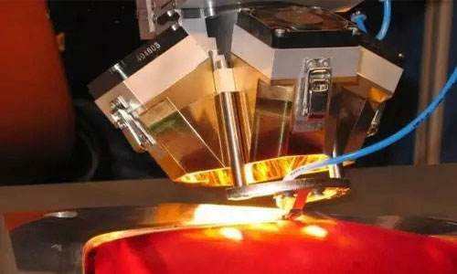 為什么激光焊接機(jī)焊接時(shí)會(huì)出現(xiàn)焊穿的情況？