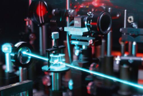 激光設(shè)備的工作原理，基本原理介紹！